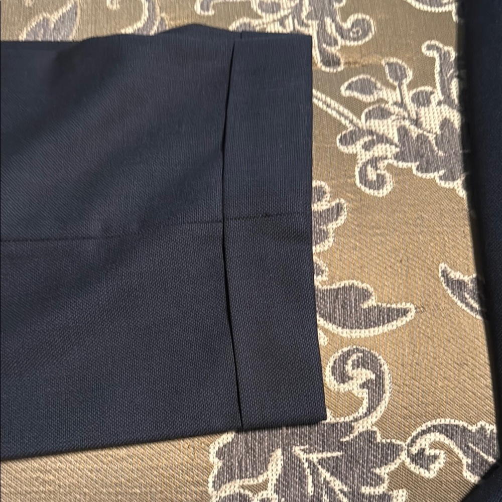 Sophisticated Navy Men's Suit by Gieves & Hawkes - Picture 4 of 6